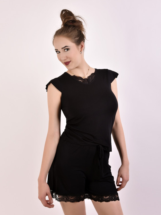 detail Pyžamo Adele