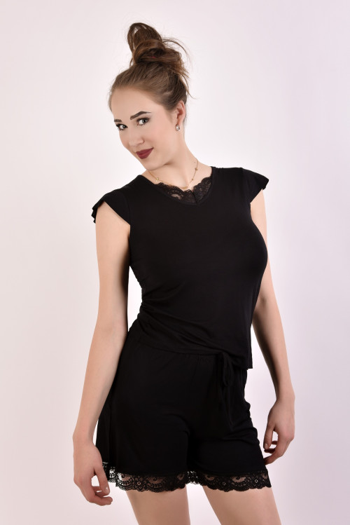 detail Pyžamo Adele